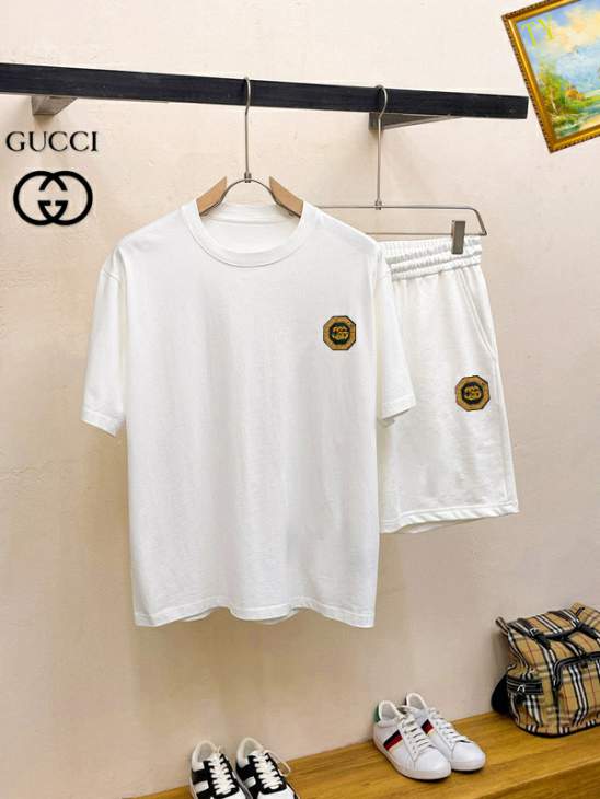 Picture of Gucci Shirt Pant Suits _SKUGucciM-3XL25tr1921766